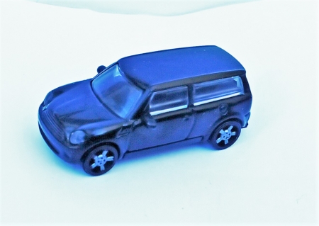 BMW osobn� auto. D�lka 4 cm. (H167)