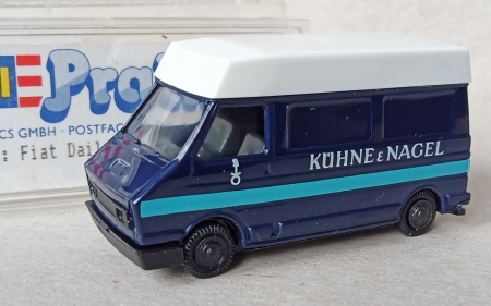 Pralin�. H0. Fiat 242. Dod�vka. 1:87. Krabi�ka.  (G46)