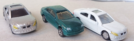 Set t�� dekora�n�ch aut��ek na koleji�t� H0.  (H210)