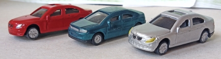 Vyprod�no...Set t�� dekora�n�ch aut��ek. 1:87.   (H206)