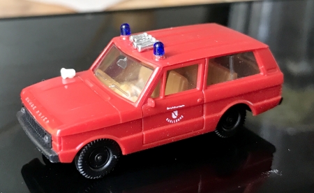 Herpa. Range Rower. Z�chran��i. Osobn� auto. D�lka 4 cm 1:87 (A212)