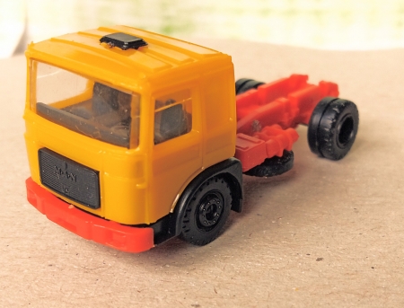 Man. Taha�. N�kladn� v�z. M���tko:1:120. TT. D�lka 4,5cm.  (A245)