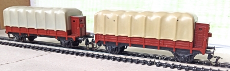 2x BTTB. Plo�inov� n�kladn� v�z - plachta . TT. (A257)