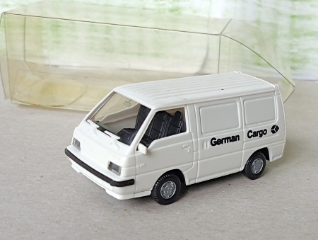 Riedze. Mitsubishi L300. Dod�vka. Cargo.  (B83)