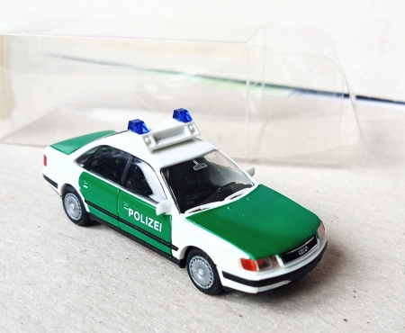 Rietze. Audi 100. Policie. Osobn� auto. M���tko1:87.  (E60)
