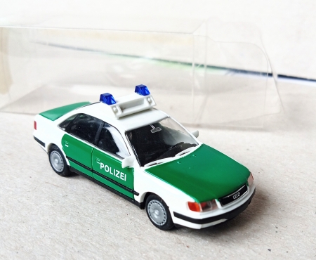 Rietze. Audi 100. Policie. Osobn auto. Mtko1:87.  (E60)