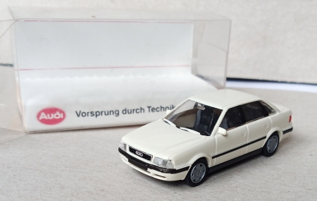 Vyprod�no...Rietze. Audi 80. Osobn� auto. M���tko1:87.  (E59)