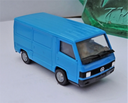 Vyprodno...Herpa. Mercedes Benz 100. (H118)