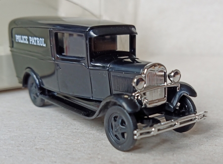 Busch Ford AA.Historick auto. Policie. Dlka 6 cm. 1:87  (G39)