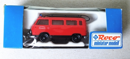 Vyprodno...Roco. Ford FK1000, Dodvka hasi. Miniatur model    (B80)