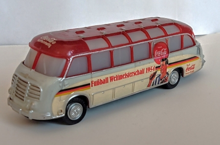 Vyprodno...Autobus Setra Hanse AT1951. 1:87. Dlka 12 cm.   (B45)