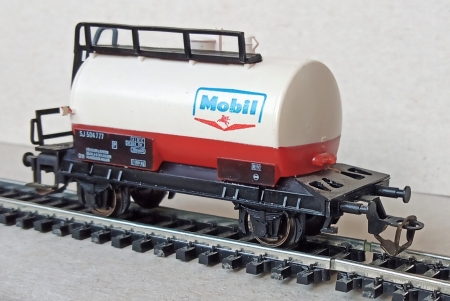 BTTB. TT. Cisterna. Nkladn vz. Kovov dvojkol. 1:120.  (G56)